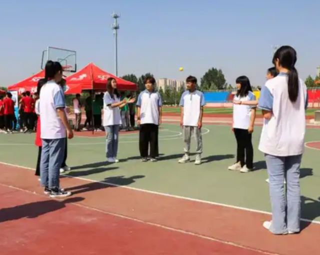 很好的渠道学生也能够找到很多伙伴不只是体育运动 很好的渠道学生也能够找到很多伙伴不只是体育运动