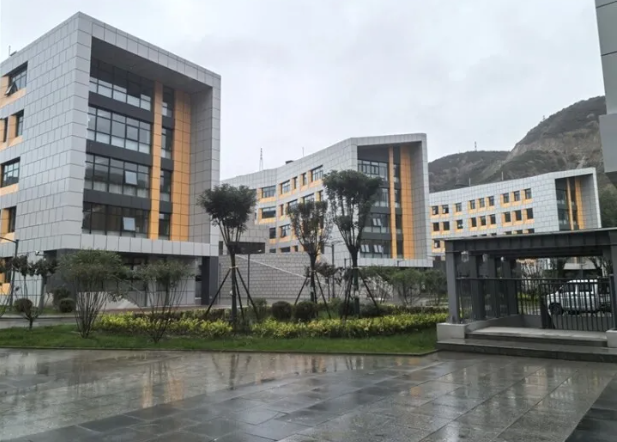 深耕讲堂教学改革提速才智教育建造完善家校社协同系统 深耕讲堂教学改革提速才智教育建造完善家校社协同系统